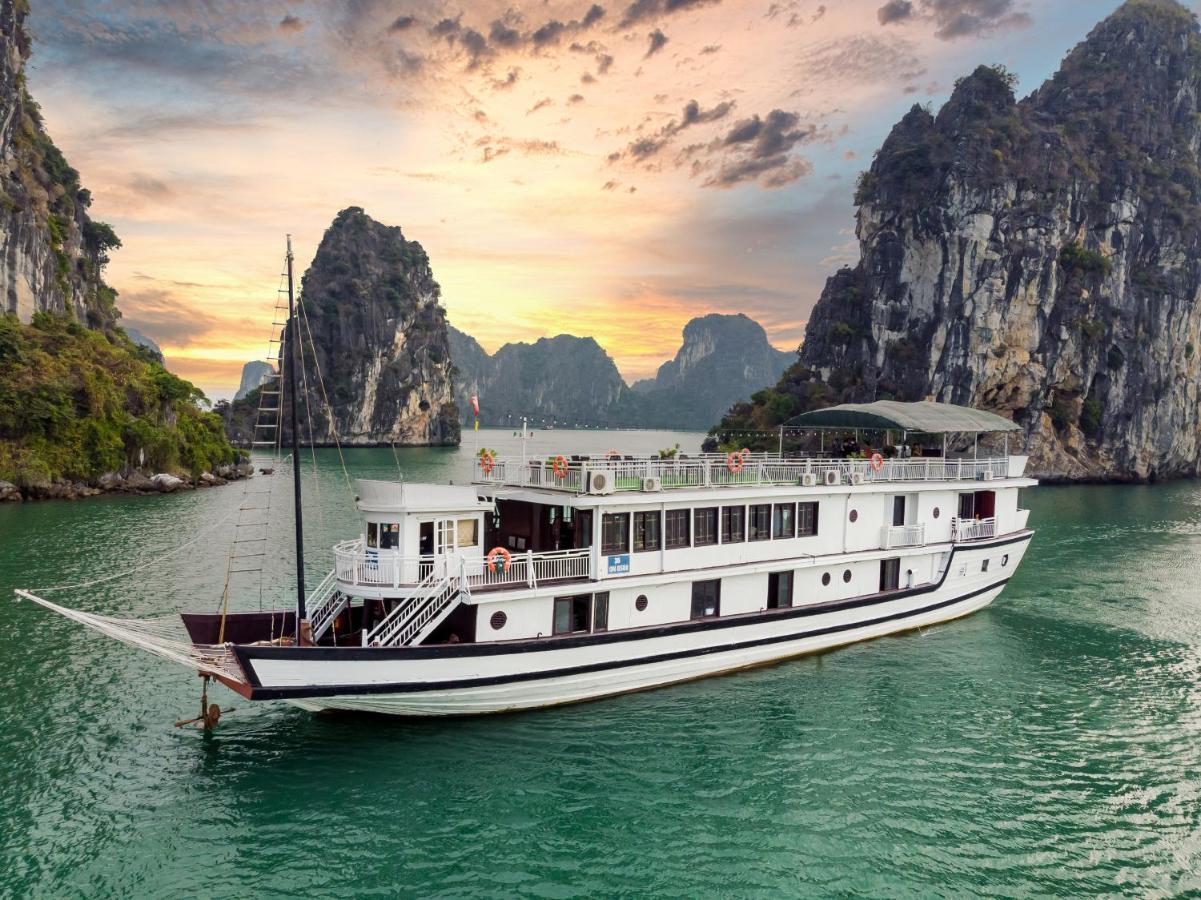 Legend Cruise Hotel Ha Long Exterior photo