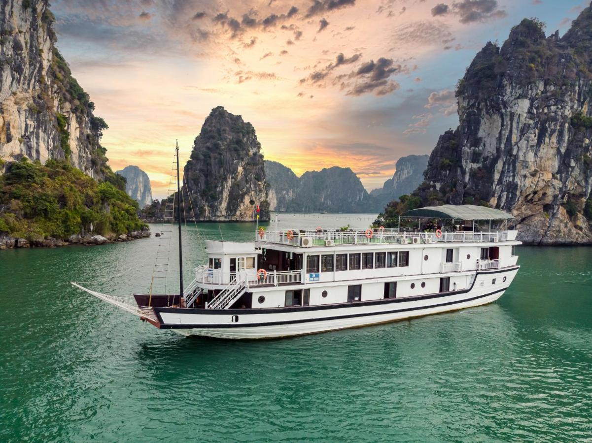 Legend Cruise Hotel Ha Long Exterior photo